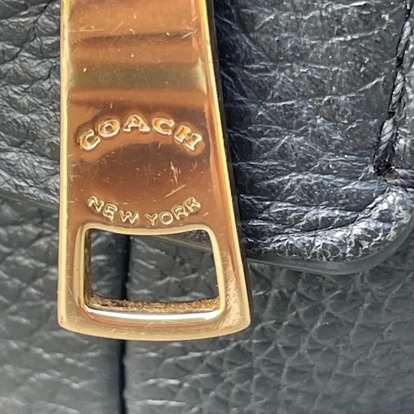 COACH Purse F80268 Hallie Shoulder Bag Tote Black Pebble Leather Gold Hardware - Picture 4 of 16